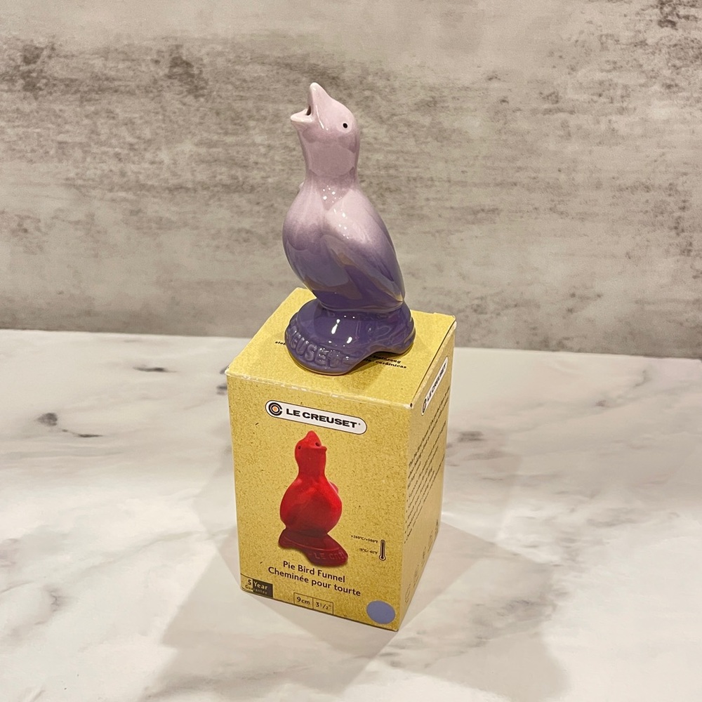Le Creuset Pie Bird Funnel